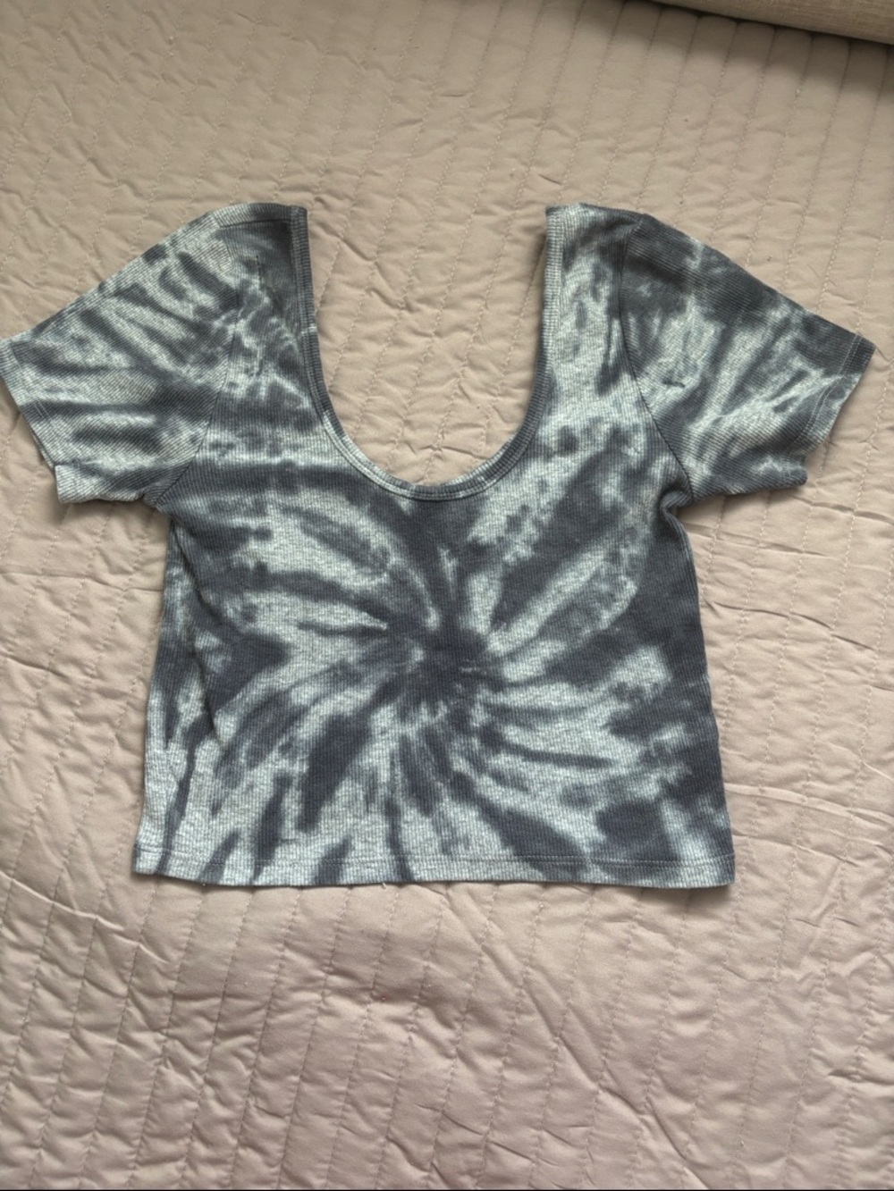 PacSun Gray & White Tie-Dye Rib Scoop Crop Top